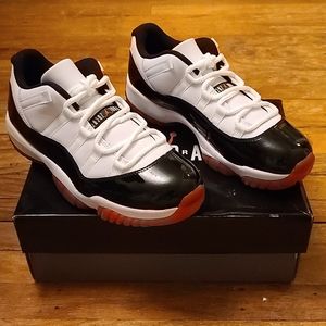 Air Jordan 11 Concord Bred